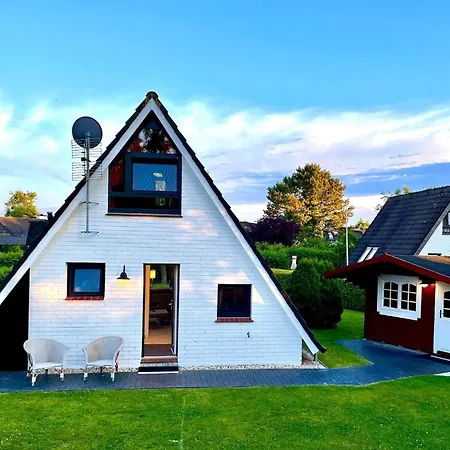 Mit Sauna In , Cleaning Included Ferienhaus